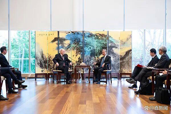 百家乐ios 王毅在渥太华会见“中国东谈主民的老一又友”